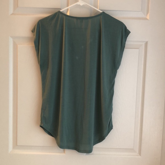 Green Envelope short sleeved blouse. Size S. Half zip. Lightweight. - Picture 6 of 6